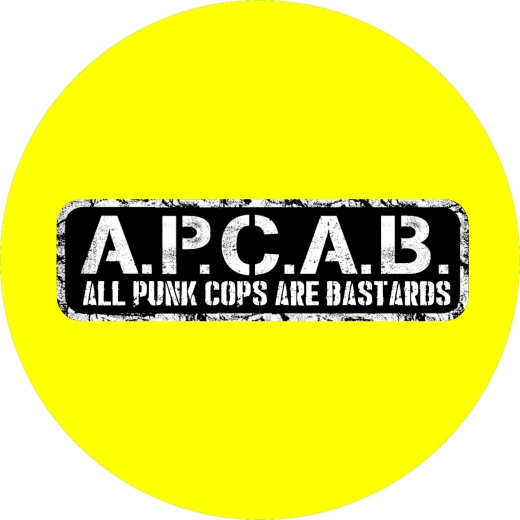 A.P.C.A.B. All Punk Cops Are Bastards Motiv 4 Anstecker mit Sicherheitsnadel Ø 25mm