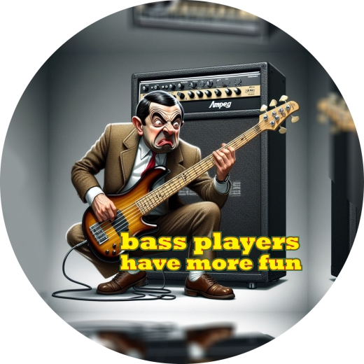 Bass Players Have More Fun Mr. Bean Motiv 1 Anstecker mit Sicherheitsnadel Ø 25 mm