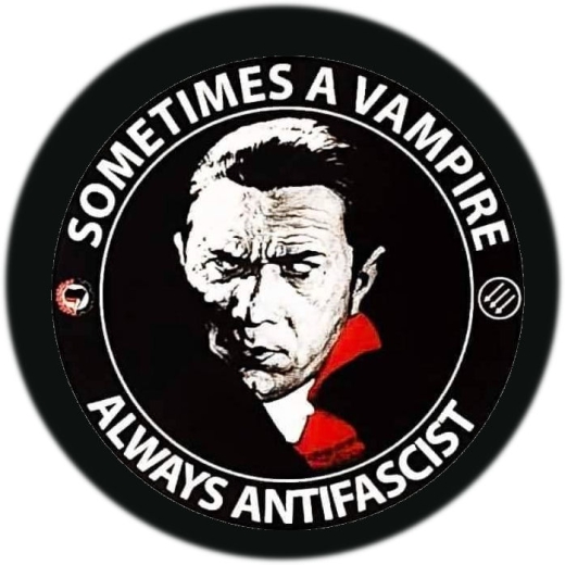 Sometimes A Vampire Always Antifascist Motiv 1 Anstecker mit Sicherheitsnadel Ø 25 mm