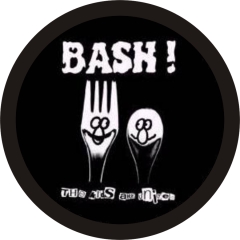 Bash! Motiv 2 Anstecker mit Sicherheitsnadel Ø 25 mm