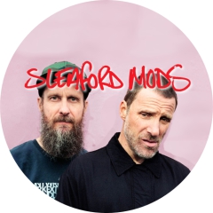 Sleaford Mods Motiv 1 Anstecker mit Sicherheitsnadel Ø 25mm